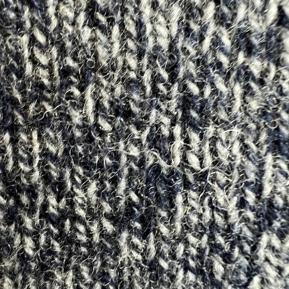 Brooks Brothers Women’s Blue & White Classic Heathered Wool Sweater Size M - Picture 3 of 7